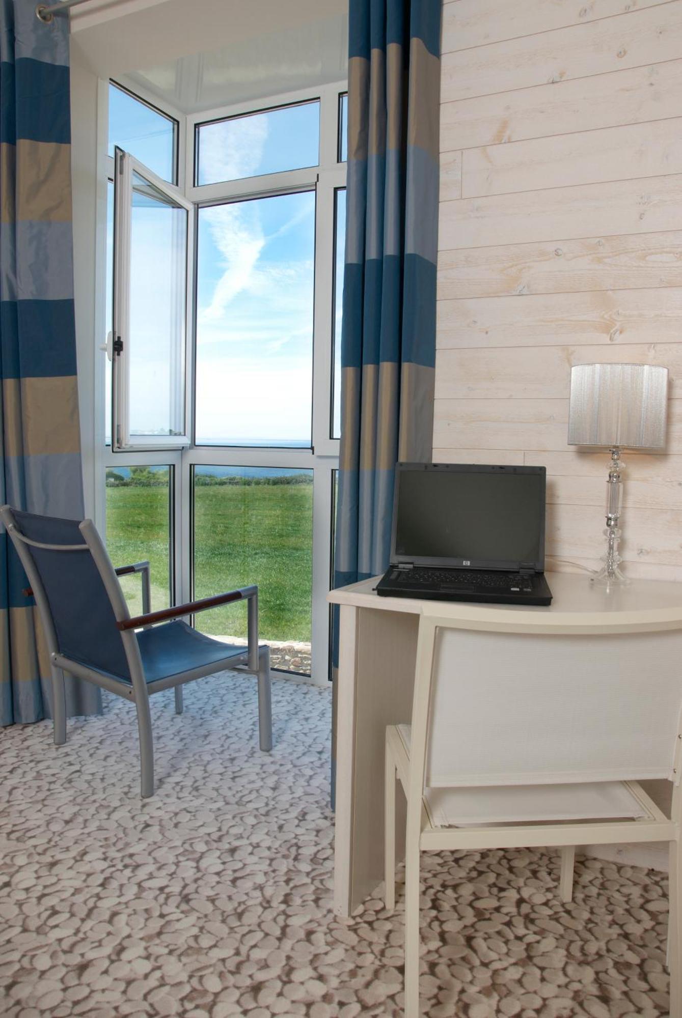 פלוגונבלי Logis Hotel Vent D'Iroise מראה חיצוני תמונה