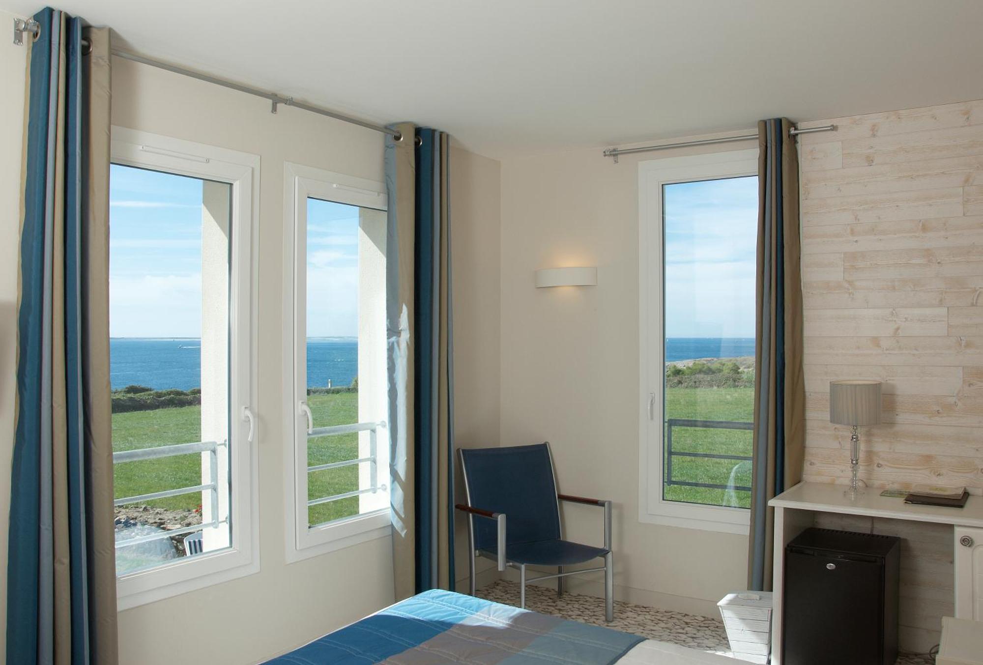 פלוגונבלי Logis Hotel Vent D'Iroise מראה חיצוני תמונה