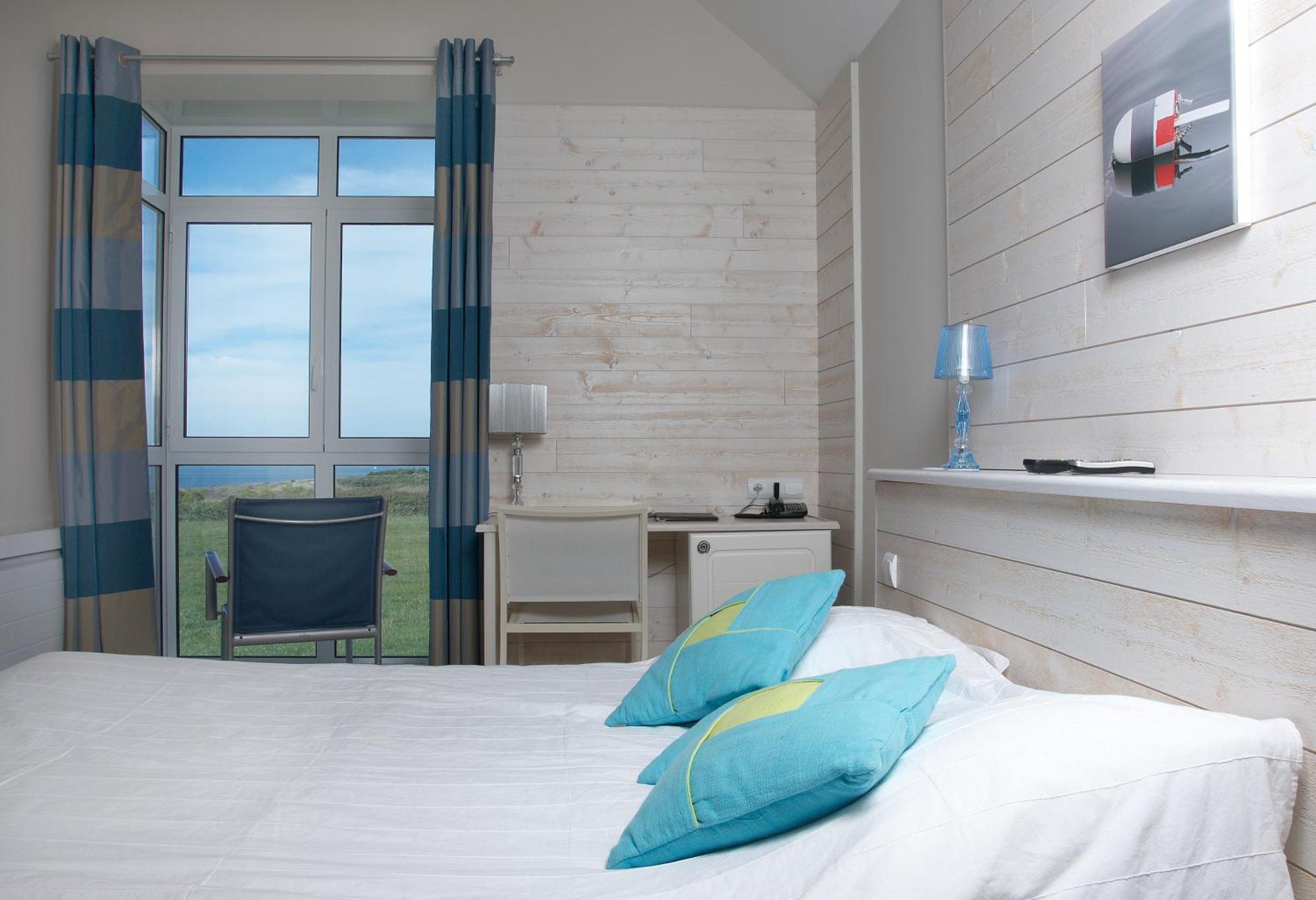 פלוגונבלי Logis Hotel Vent D'Iroise מראה חיצוני תמונה