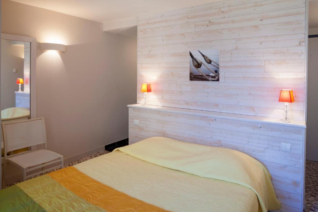 פלוגונבלי Logis Hotel Vent D'Iroise חדר תמונה