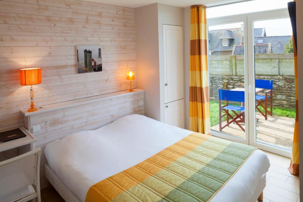 פלוגונבלי Logis Hotel Vent D'Iroise חדר תמונה