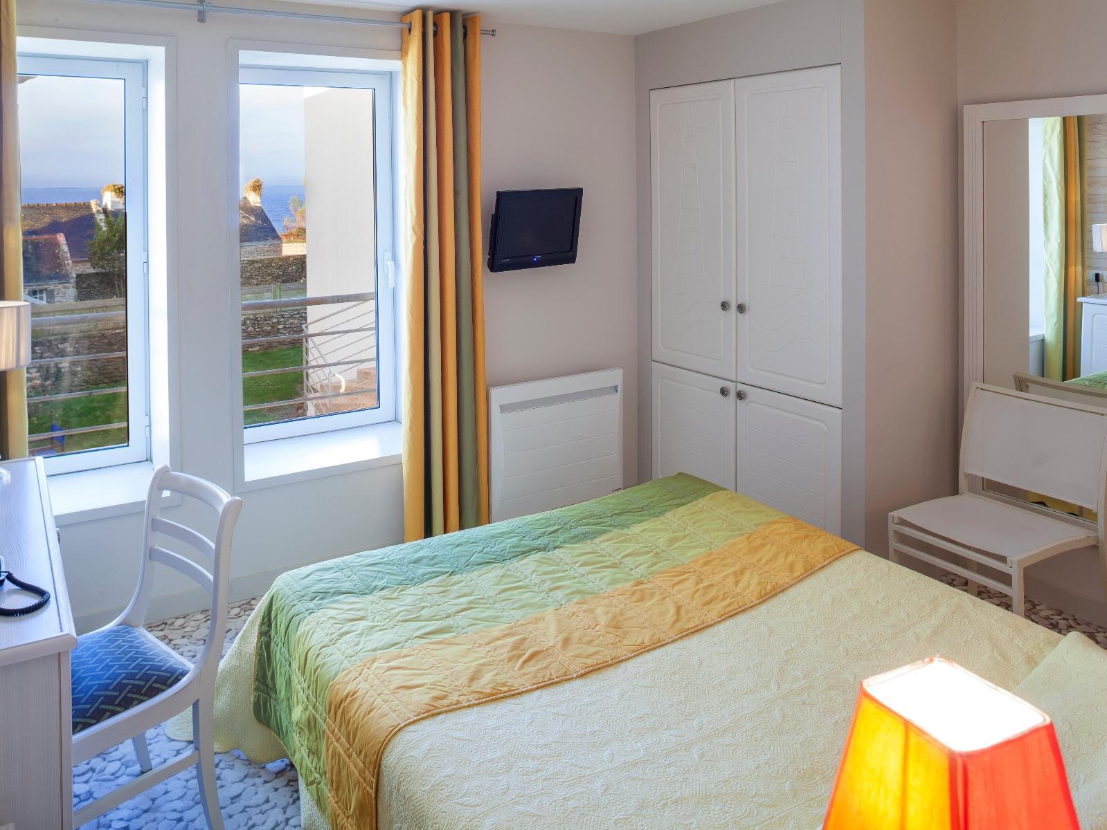 פלוגונבלי Logis Hotel Vent D'Iroise מראה חיצוני תמונה